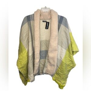 Steve Madden NWT Plaid & Sherpa Poncho Kimono Shrug